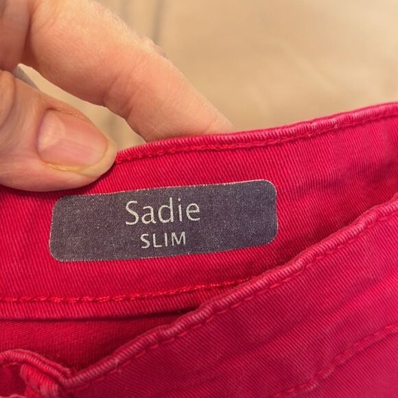 Gloria Vanderbilt Sadie size 14P slim dark pink cropped jeans cuffed or not EUC - Picture 11 of 13